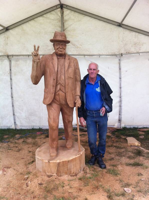 John Brady carves Winston Churchill - England 2012 Chainsaw Carving competition